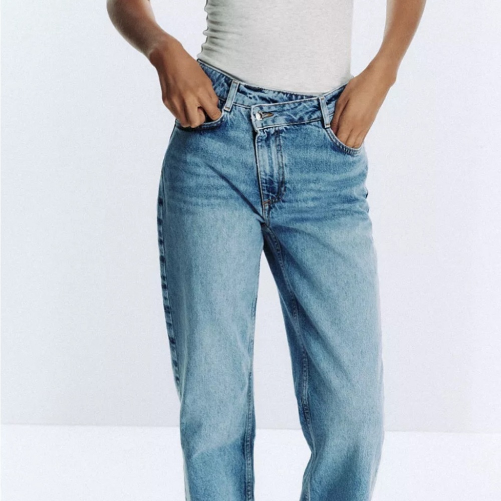 Zara Blue Denim Straight Fit Cropped Jeans